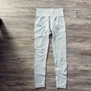 Amazon leggings, size 4, light blue